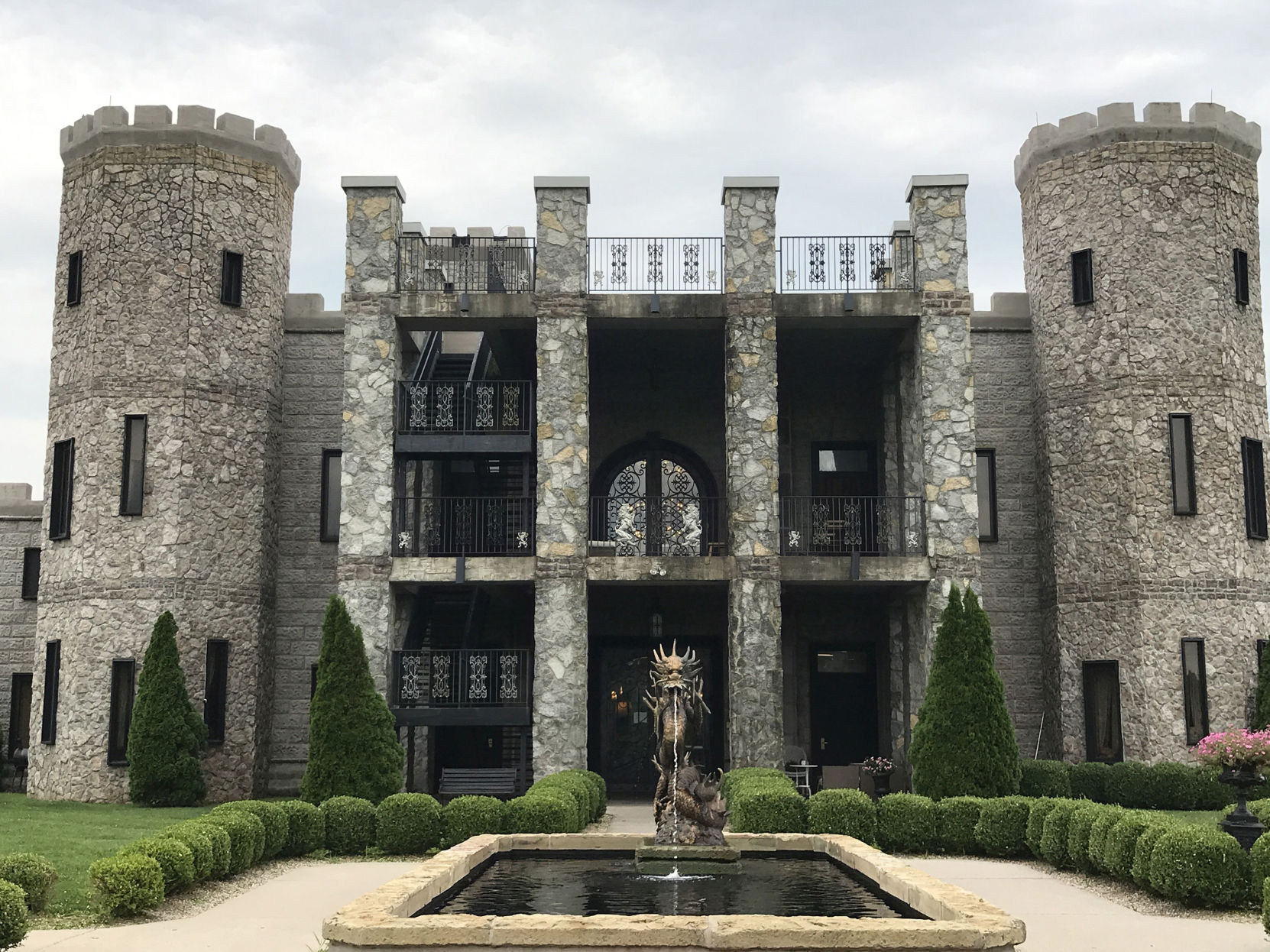 Kentucky Castle